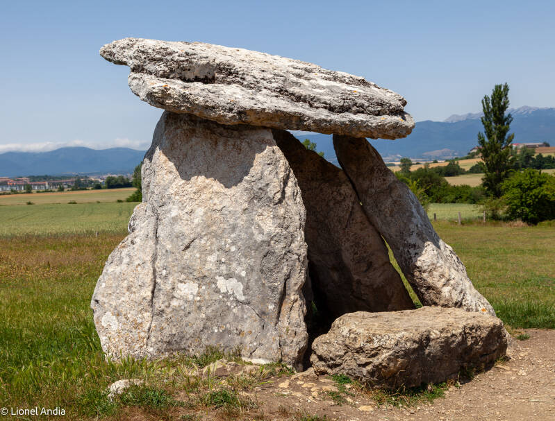Le Dolmen de Sorginetxe à Arrizala