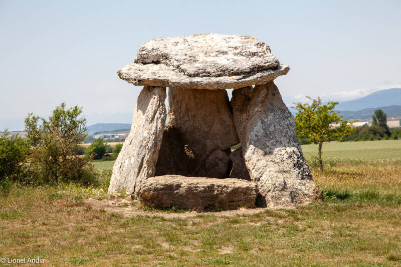 Le dolmen de Sorginetxe, la « maison des sorcières » d’Alava