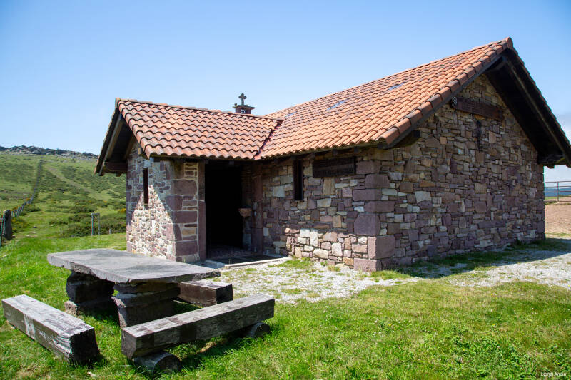 L'ermitage-refuge de Santiago