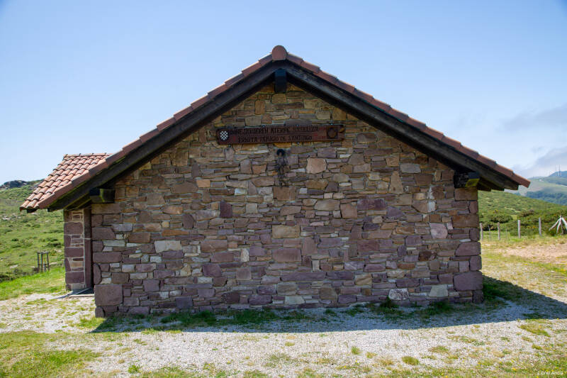 L'ermitage-refuge de Santiago