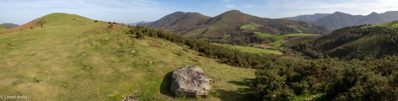 Le menhir de Gorospil à Itxassou