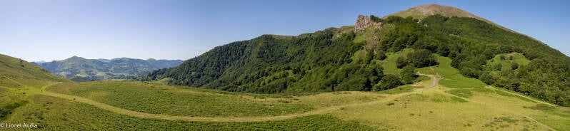 La nécropole du Col d'Elhorrieta au pied de l'Hautza