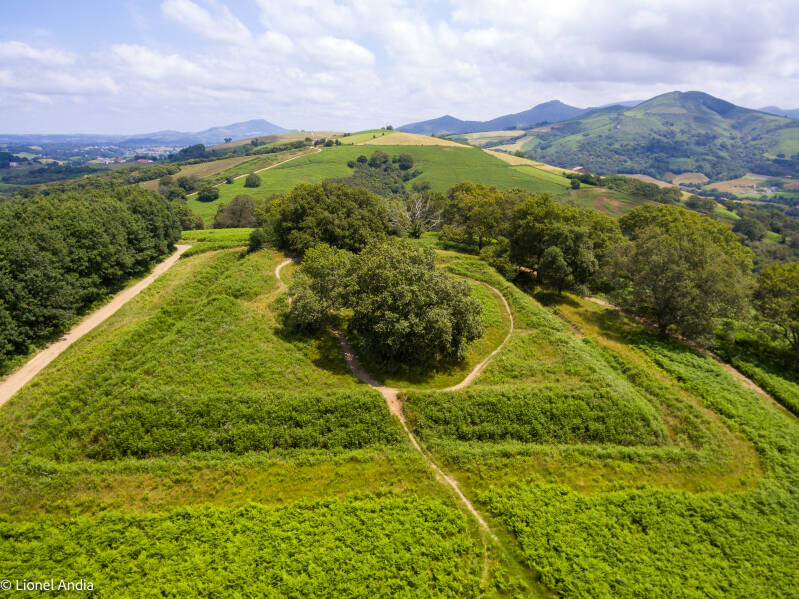 La redoute d'Harrizmendi Amotz Saint-Pée-sur-Nivelle