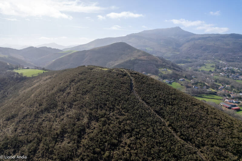 Les redoute de Bizkarzun, Esnaur et la Rhune