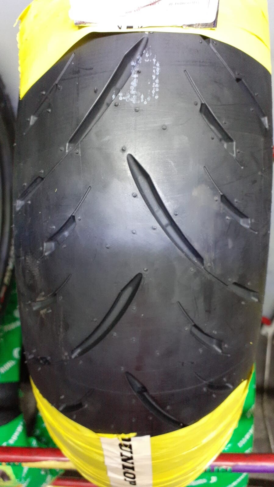 Llanta DUNLOP  GPR 300