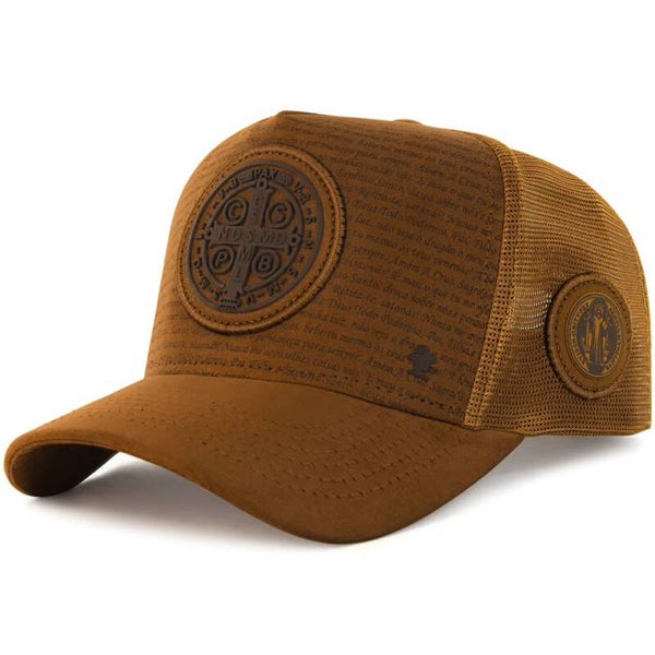 Boné Sacudido's - Medalha de São Bento - Suede Caramelo - Oração
