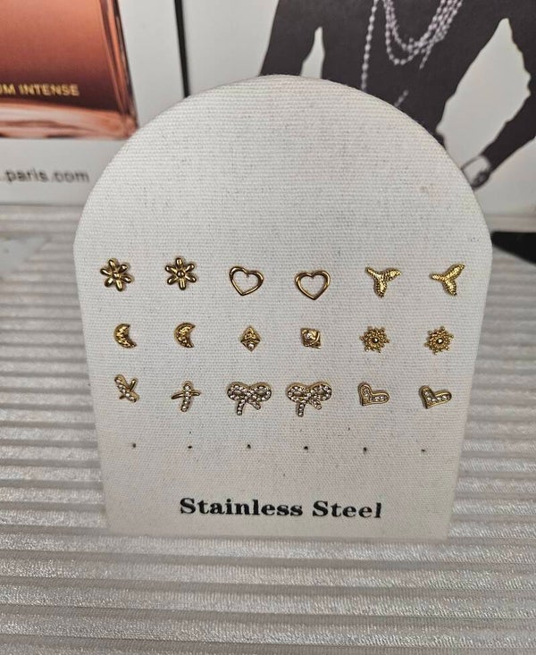 BOUCLE D'OREILLE " PUCE"