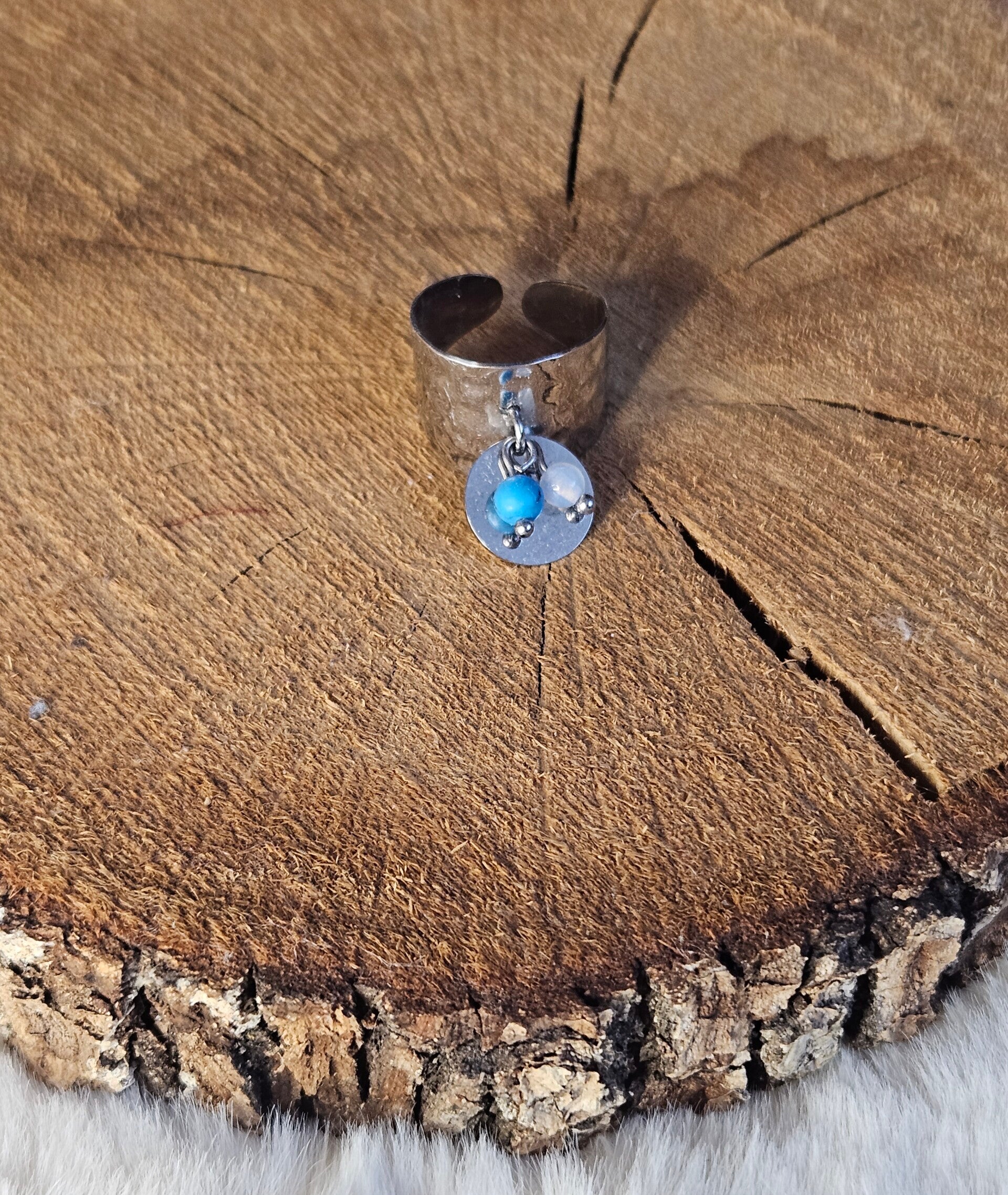 ✨ Bague Argentée – Médaille & Perles Turquoise