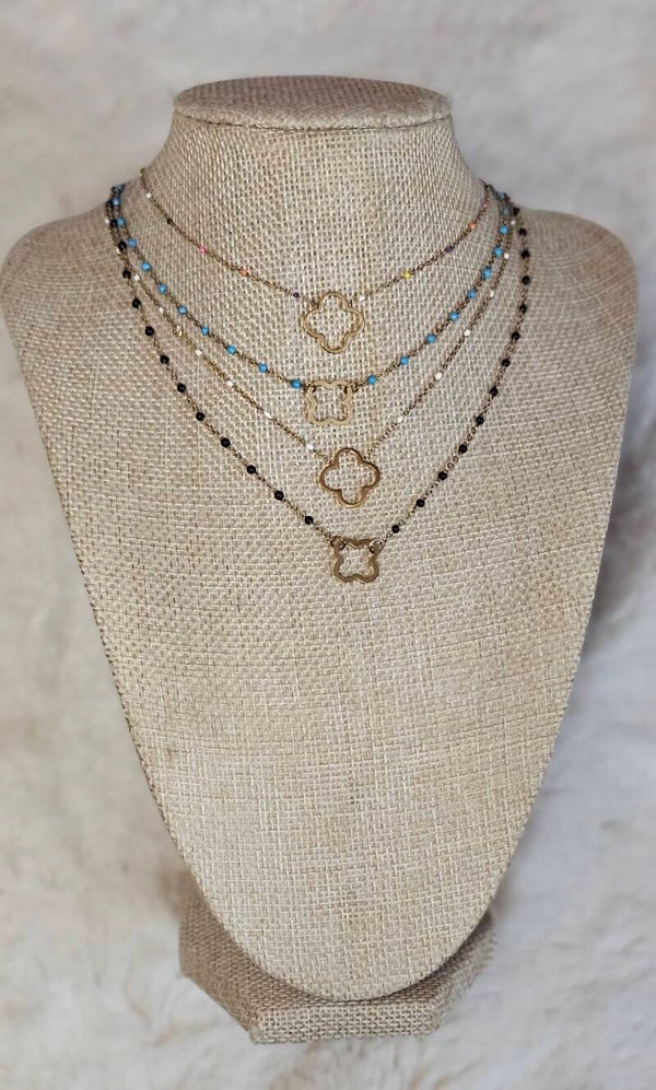 ✨ Collier Perles & Trèfle – Collection ÉLÉGANCE ✨