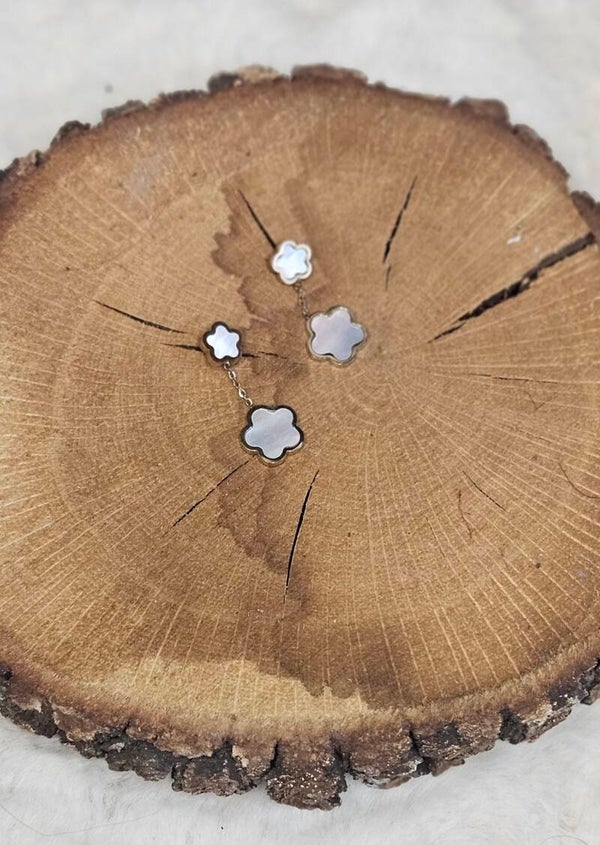 Boucles d’oreilles pendantes Trèfle – Doré