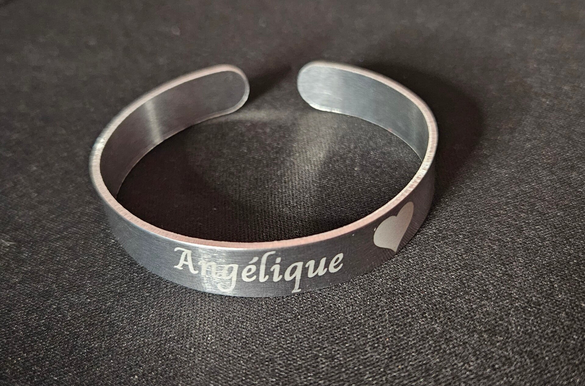 ✨ Bracelets manchettes personnalisés en Aluminium.