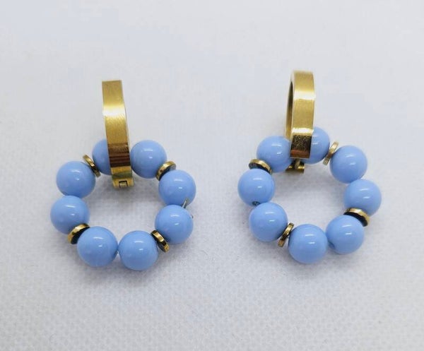 Boucles d’Oreilles Créole Dorée & Perles Bleues