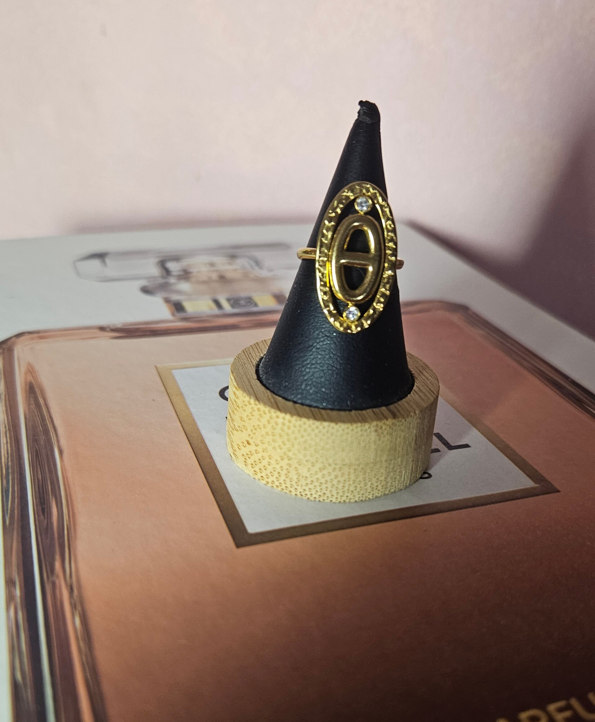 💛 Élégance marine et touche brillante 💛