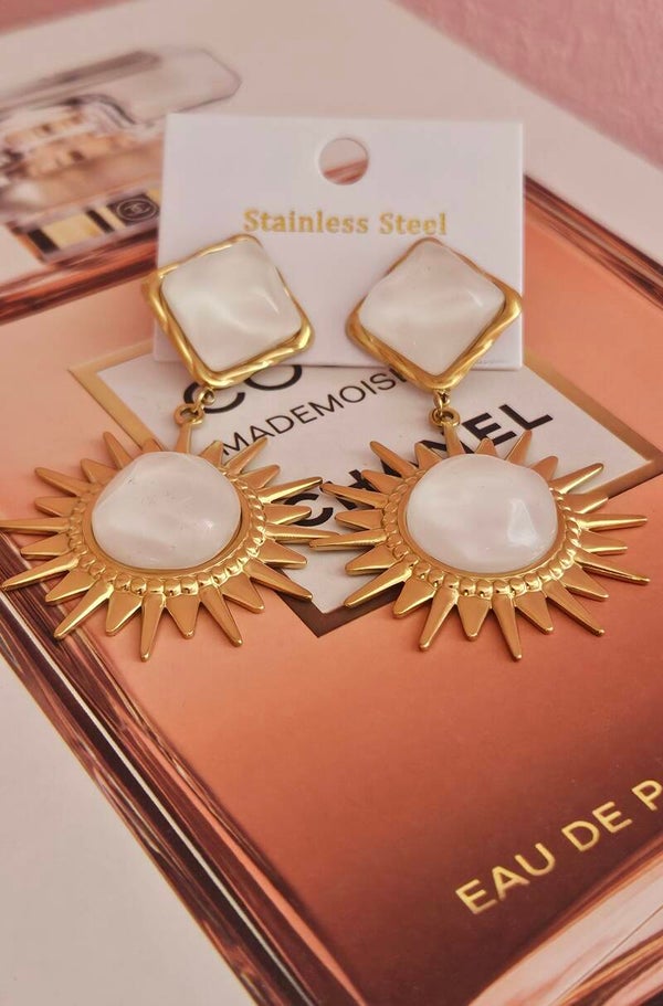 ✨ Boucles d’oreilles XL Soleil Nacré Doré – Acier Inoxydable ✨