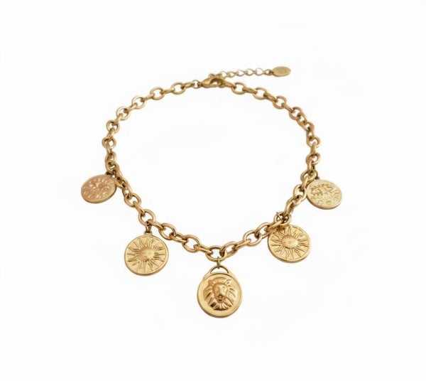 Collier breloques pièces  doré – Charme et protection
