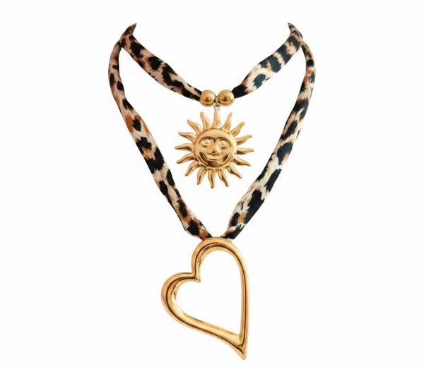 Collier Foulard Léopard – Pendentif Doré