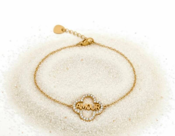 🍀 Bracelet Trèfle « Amour » en Strass – Nouvelle Collection