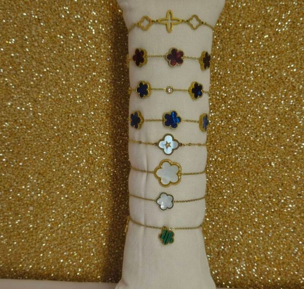 ✨ Ensemble de Bracelets Dorés – Trèfles Colorés