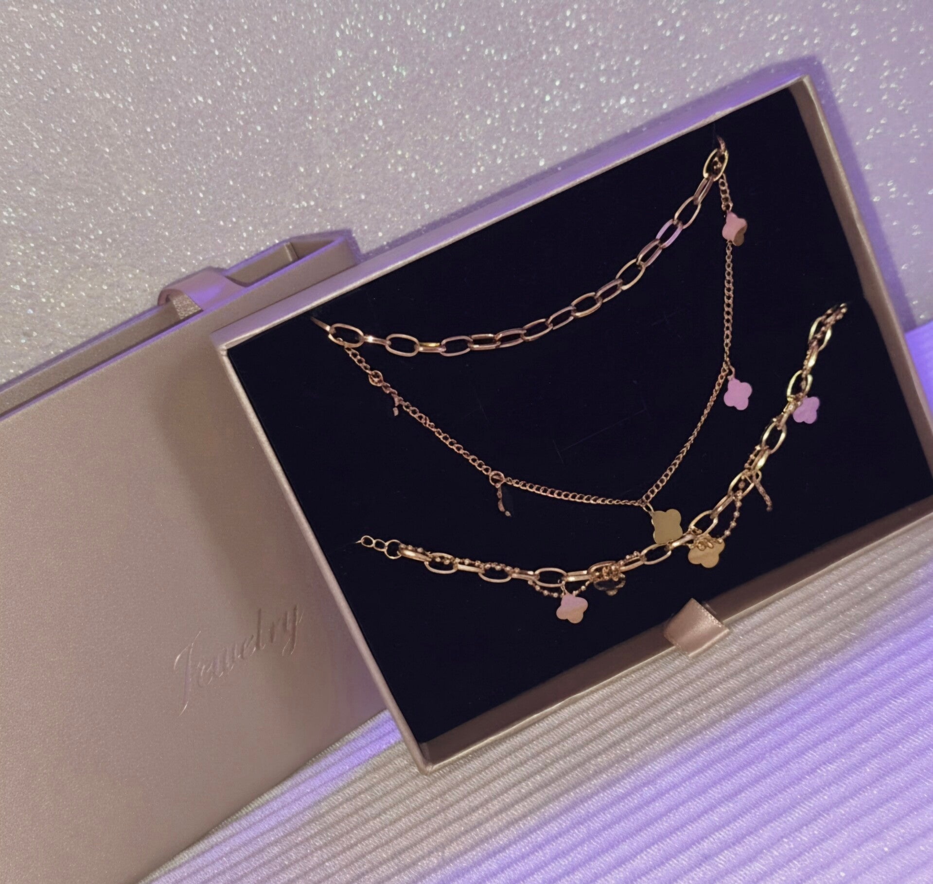 🍀 Coffret Trèfle Doré – Parure 2 Pièces