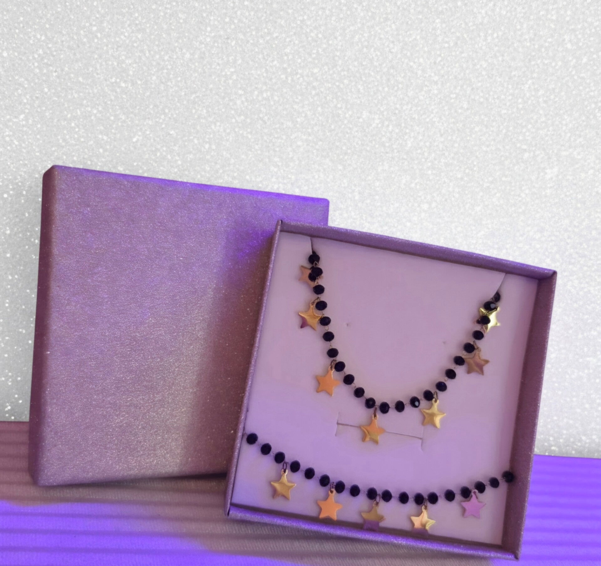 Parure dorée – Étoiles et élégance