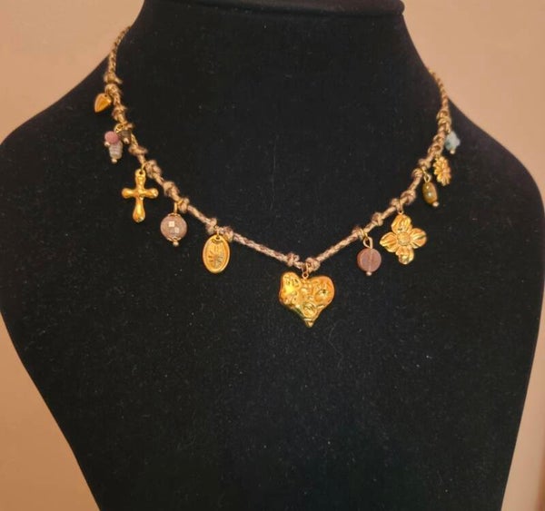 ❄️🤎❤️ Collier Élia, le petit charme de l’hiver ! ✨