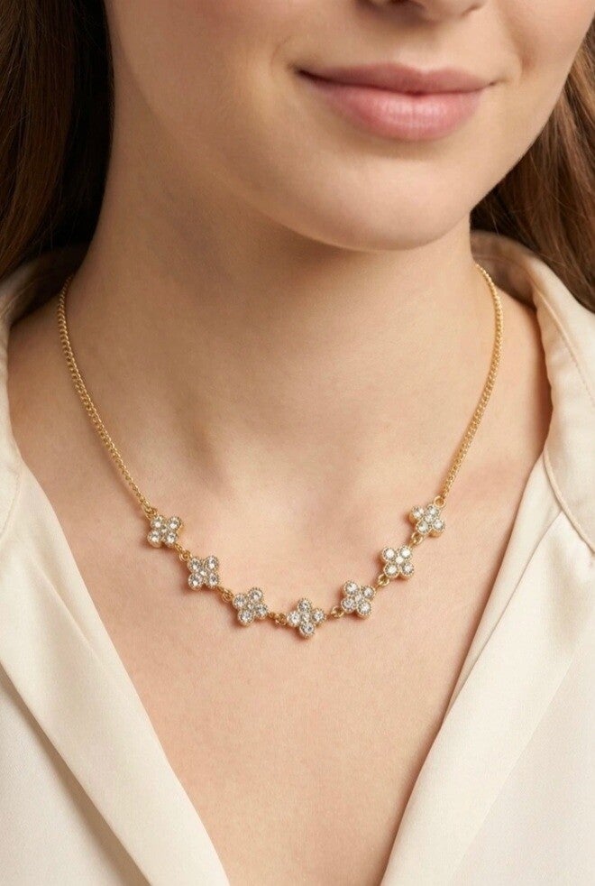 ✨ NOUVELLE COLLECTION VIBE – Collier Princesse 7 Fleurs ✨