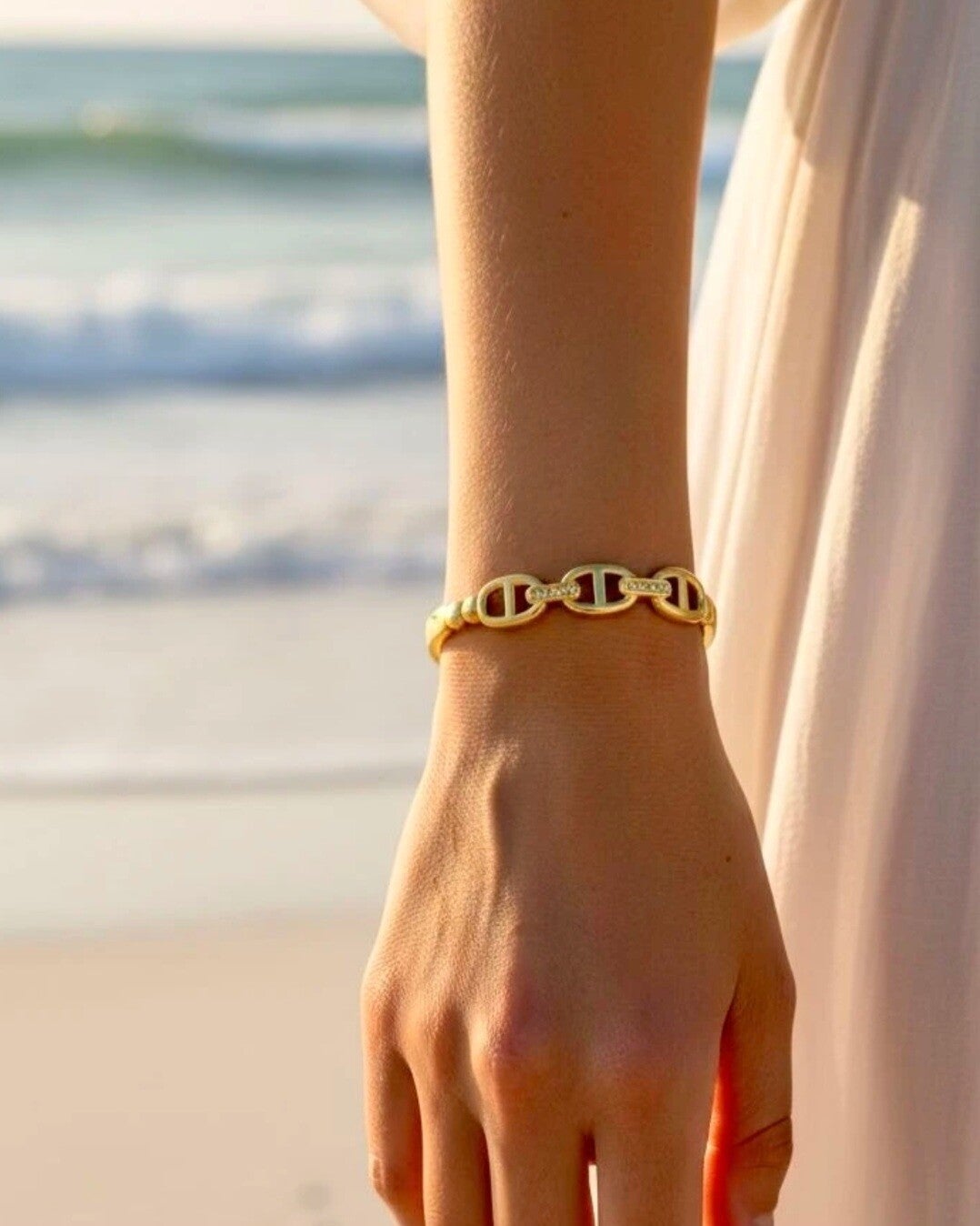 ✨ NOUVEAUTÉ – Bracelet Jonc strass maille marine ✨