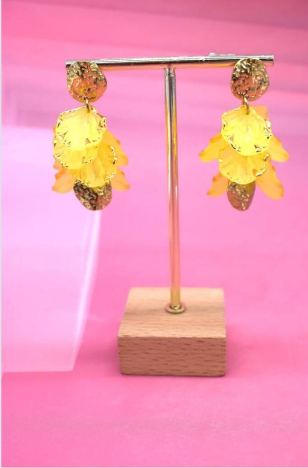 ✨️ Boucle d'oreille " Morganne"  pétales jaune ✨️