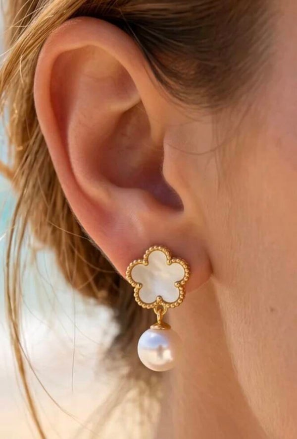 ✨️ Boucle d'oreille Trèfle blanche✨️
