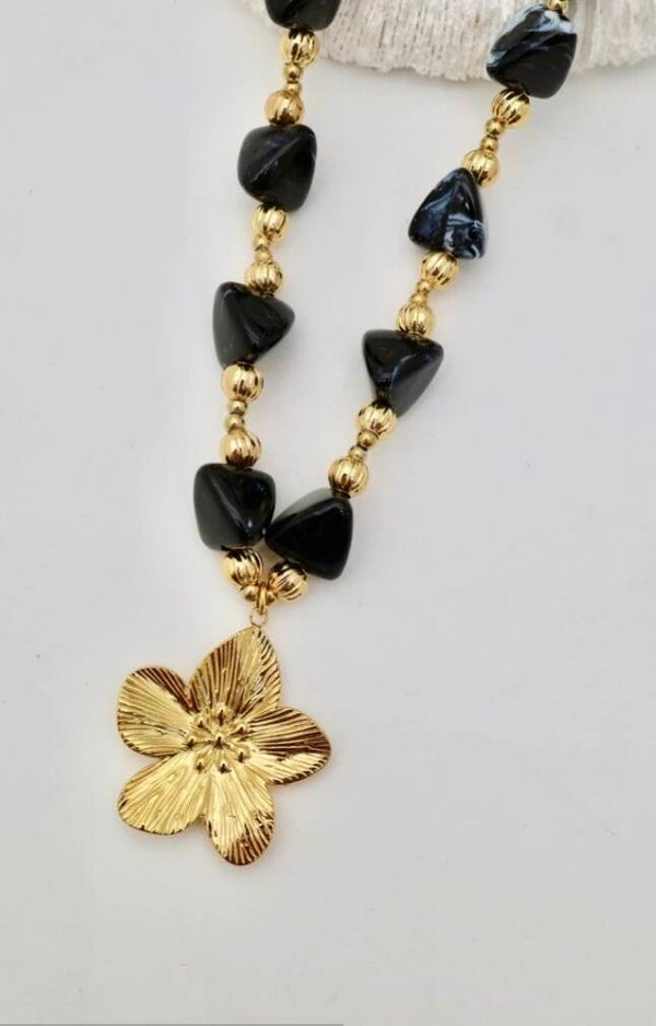 ✨️ Collier fleur✨️