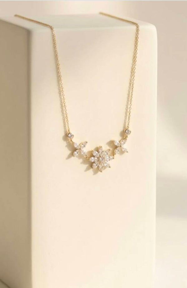 Collier fleurs en cristal et acier inoxydable – Jardin de Lumière