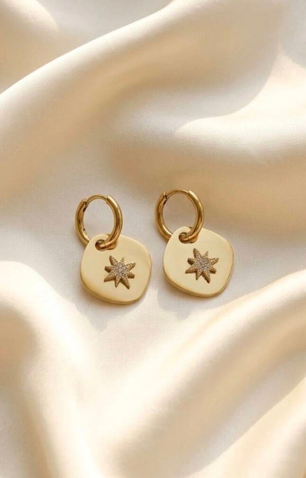 Boucles d’Oreilles Fleur Pendante – Acier Inoxydable Doré