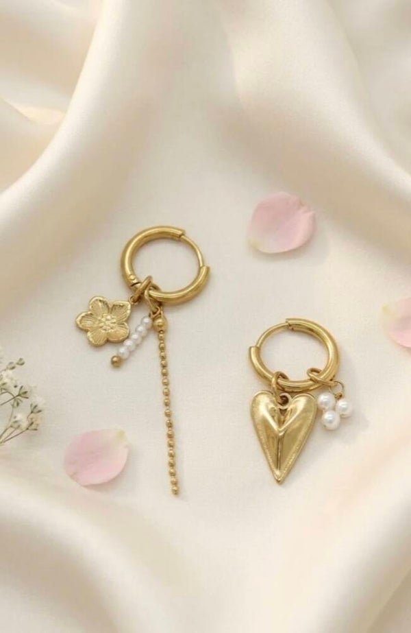 Boucles d’Oreilles Asymétriques Cœur & Fleur – Charme Tendance
