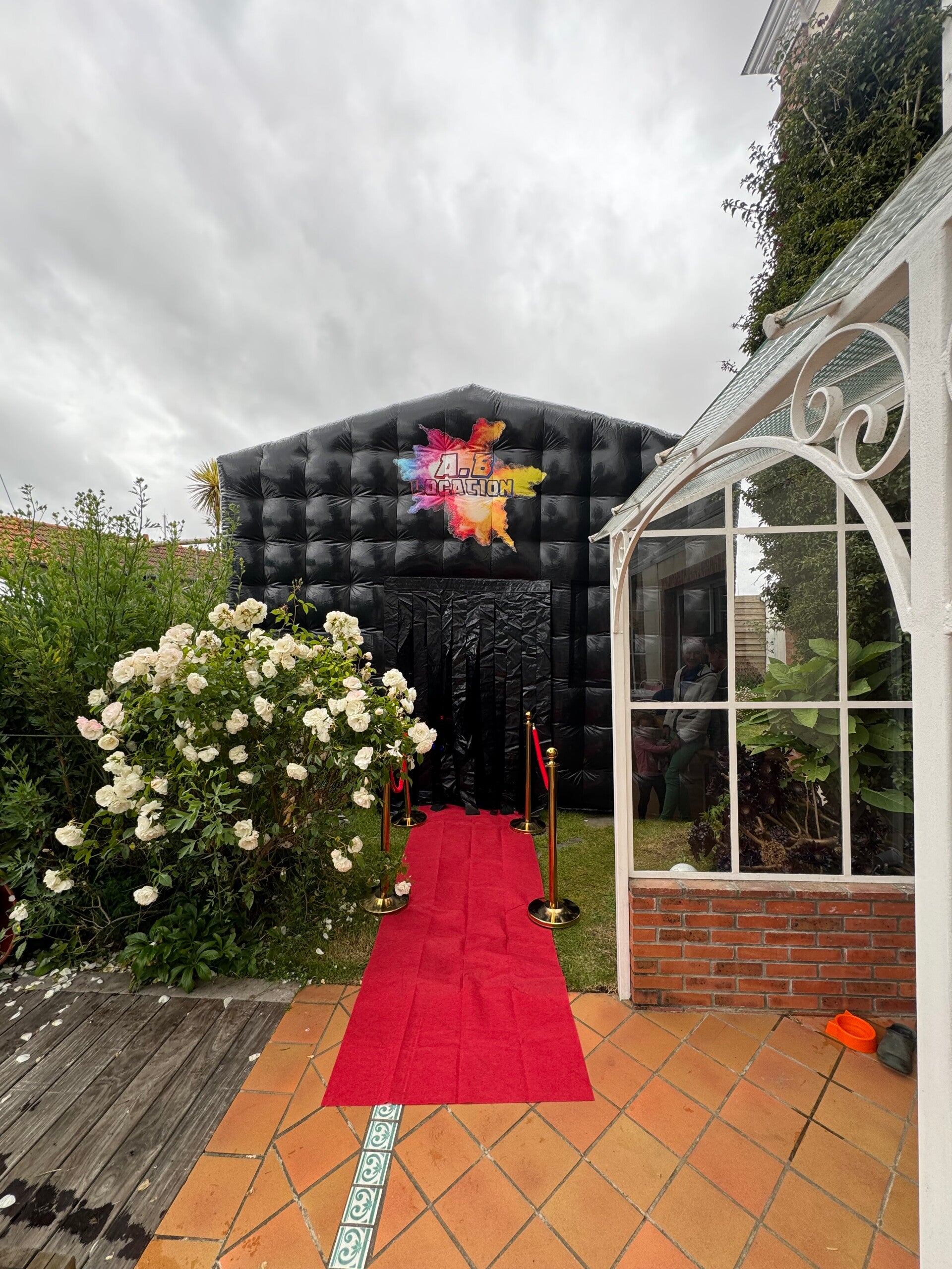 Boite de nuit gonflable