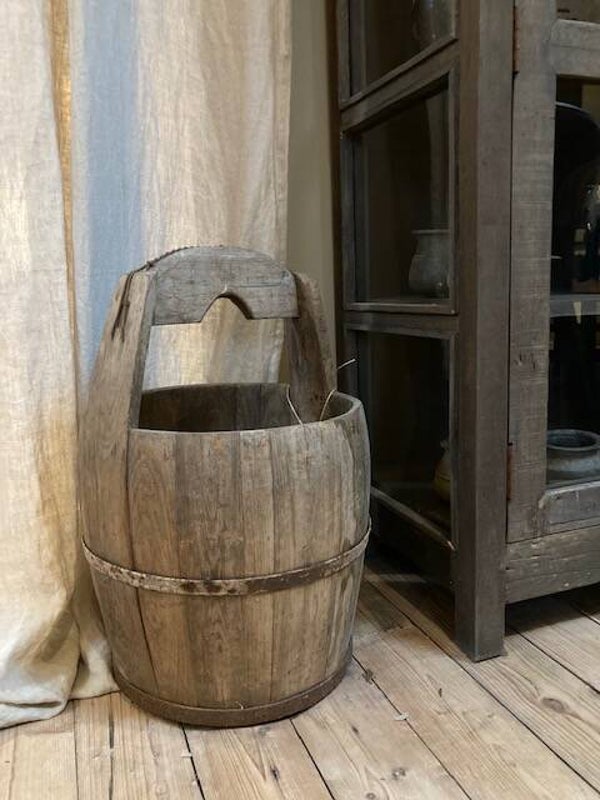 Oude houten emmer (3)