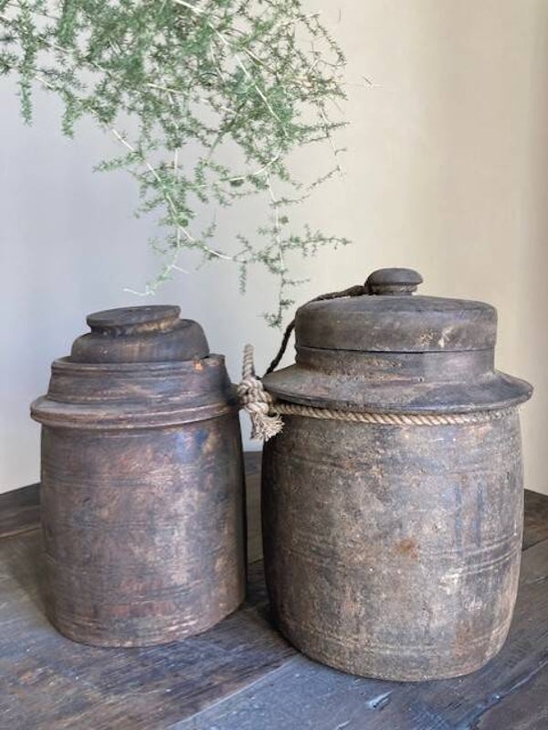 Houten kruik links (nr 8)