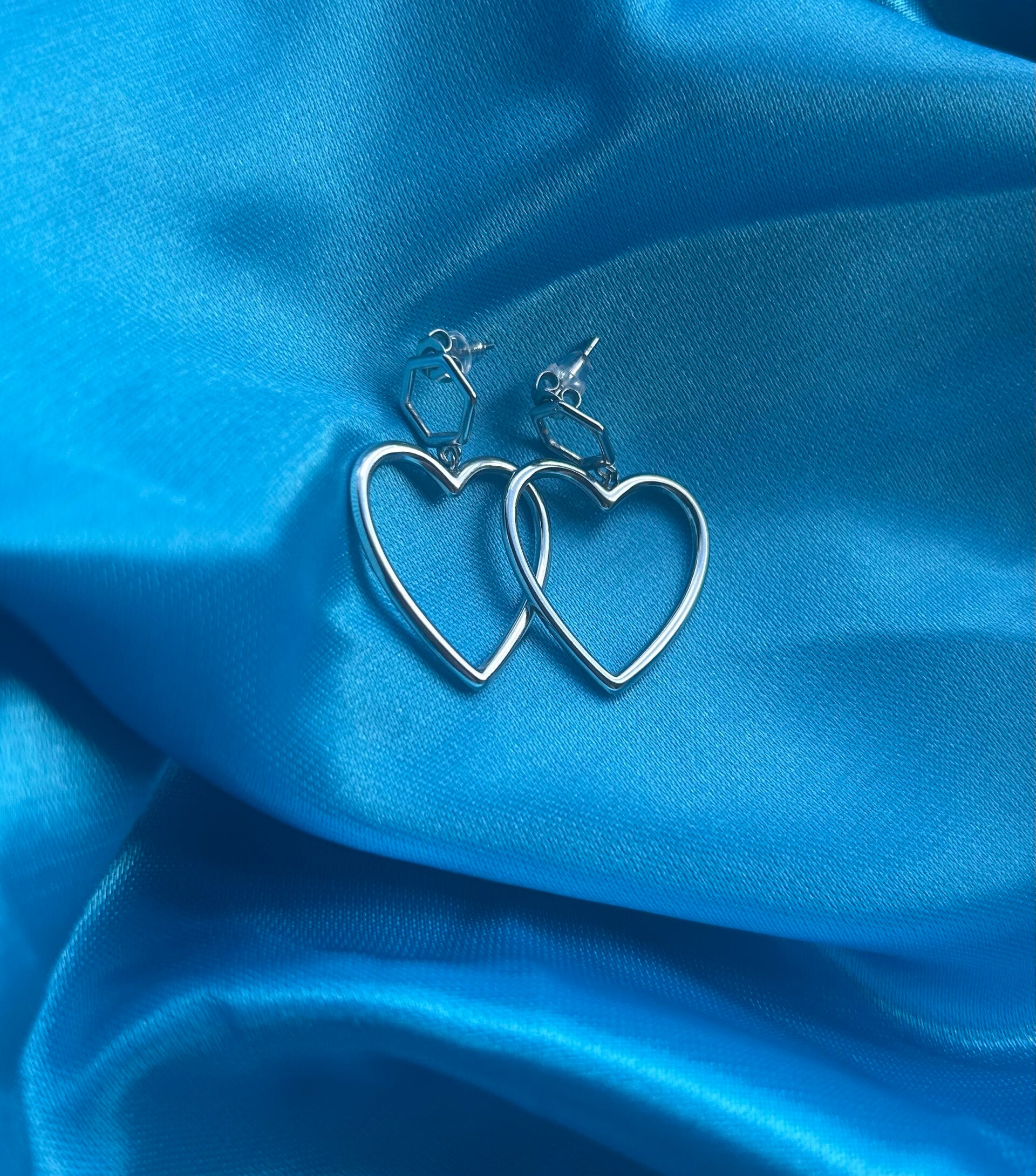 Zilveren hartjes oorbellen