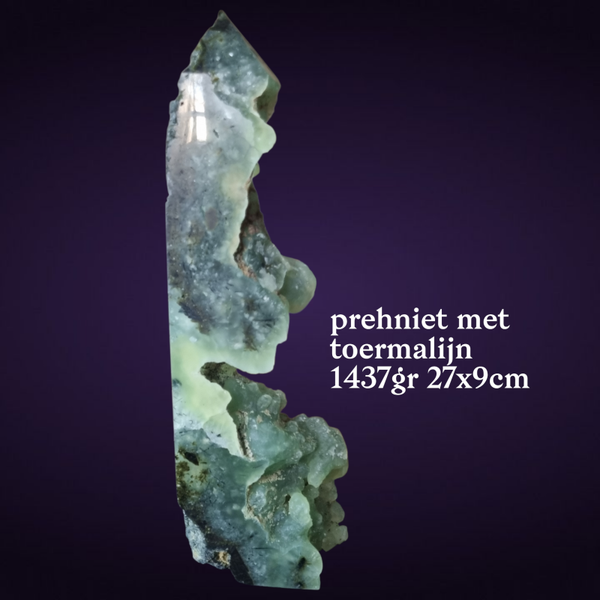 Prehniet met toermalijn toren 27cm