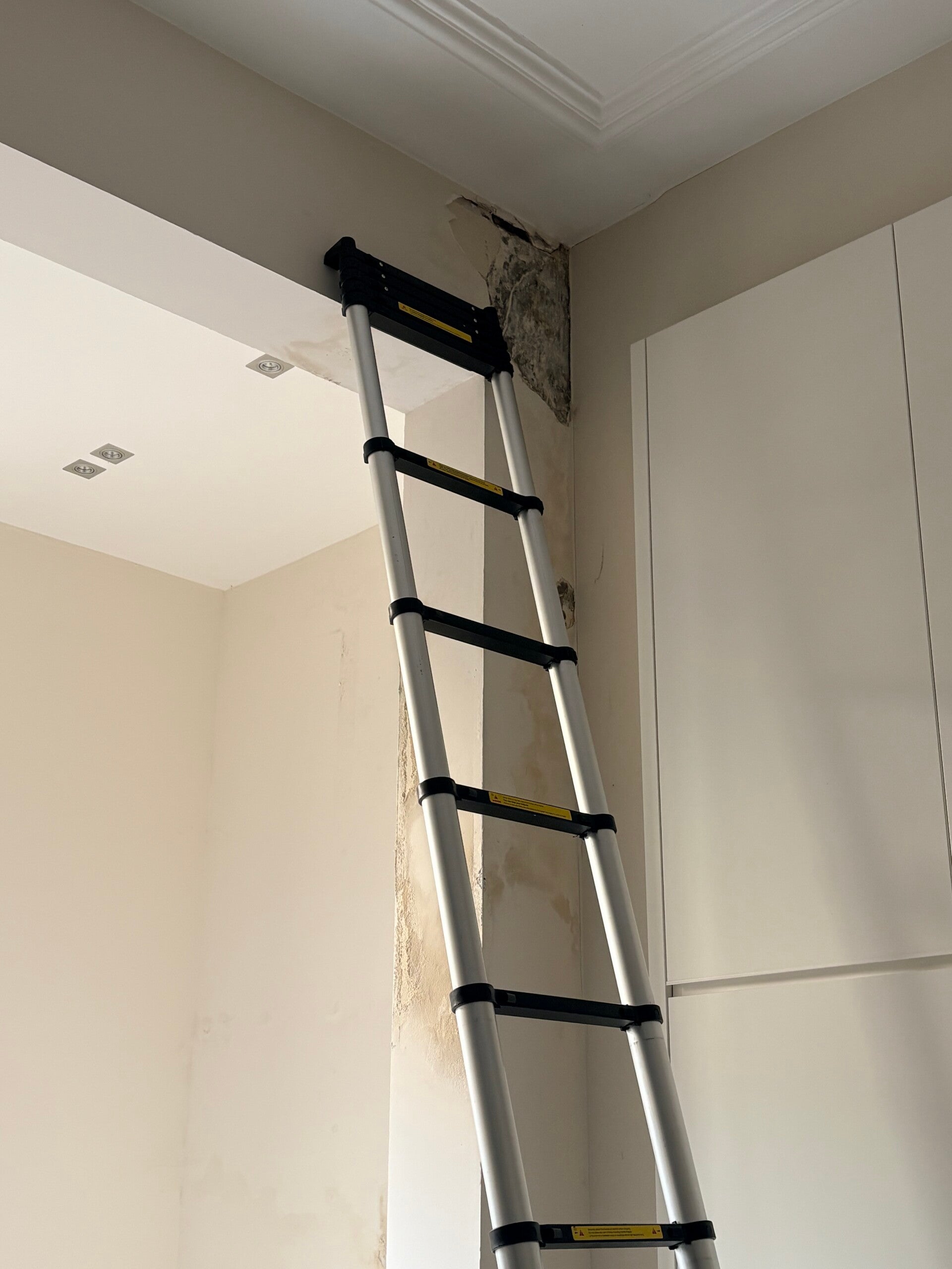 stucwerk reparaties en schilderwerk