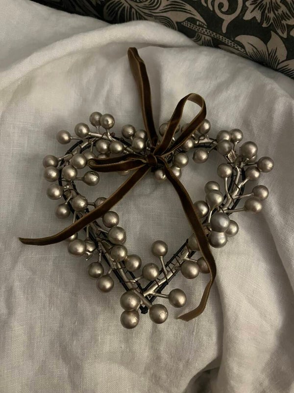 Metallic Berry Wreath