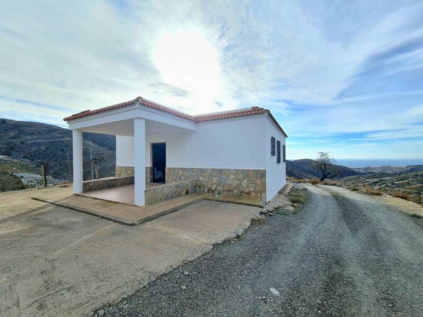 Cortijo con Parcelas de Secano en Albuñol