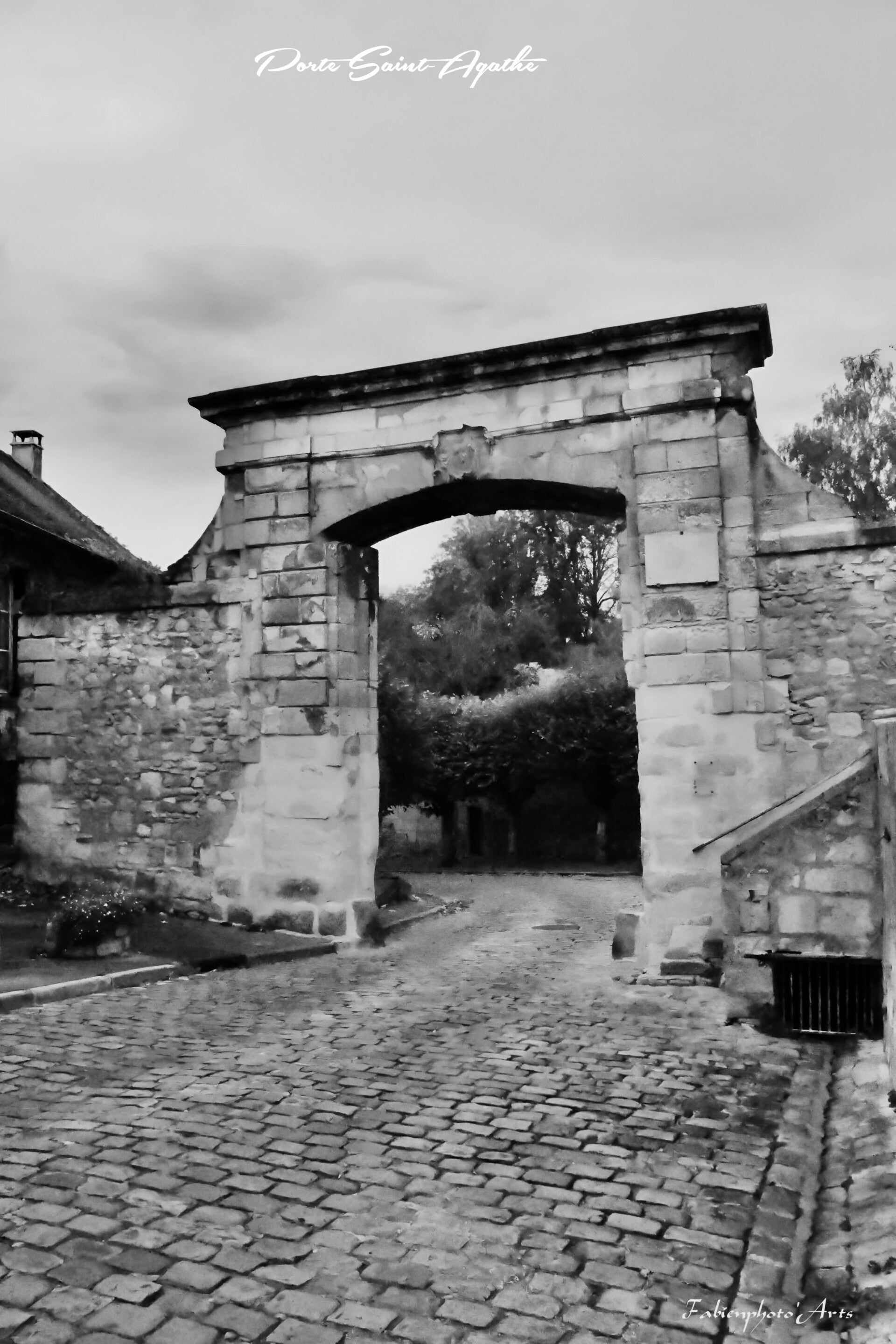 PORTE SAINTE-AGATHE