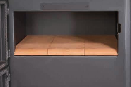 four de cuisson avec des céramiques, super pour les pizza et le pain 