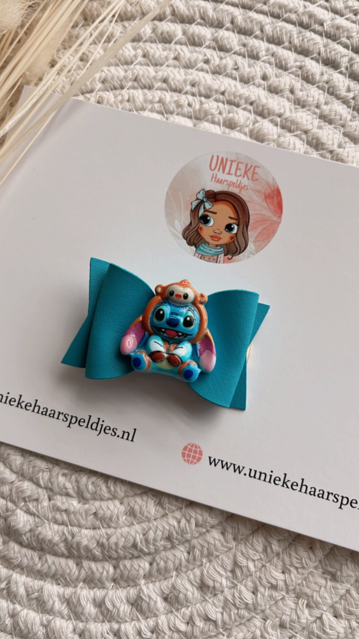 Stitch met aapje strikje