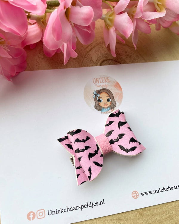 Strik vleermuizen roze