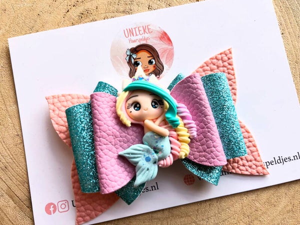 Strik met fimo poppetje