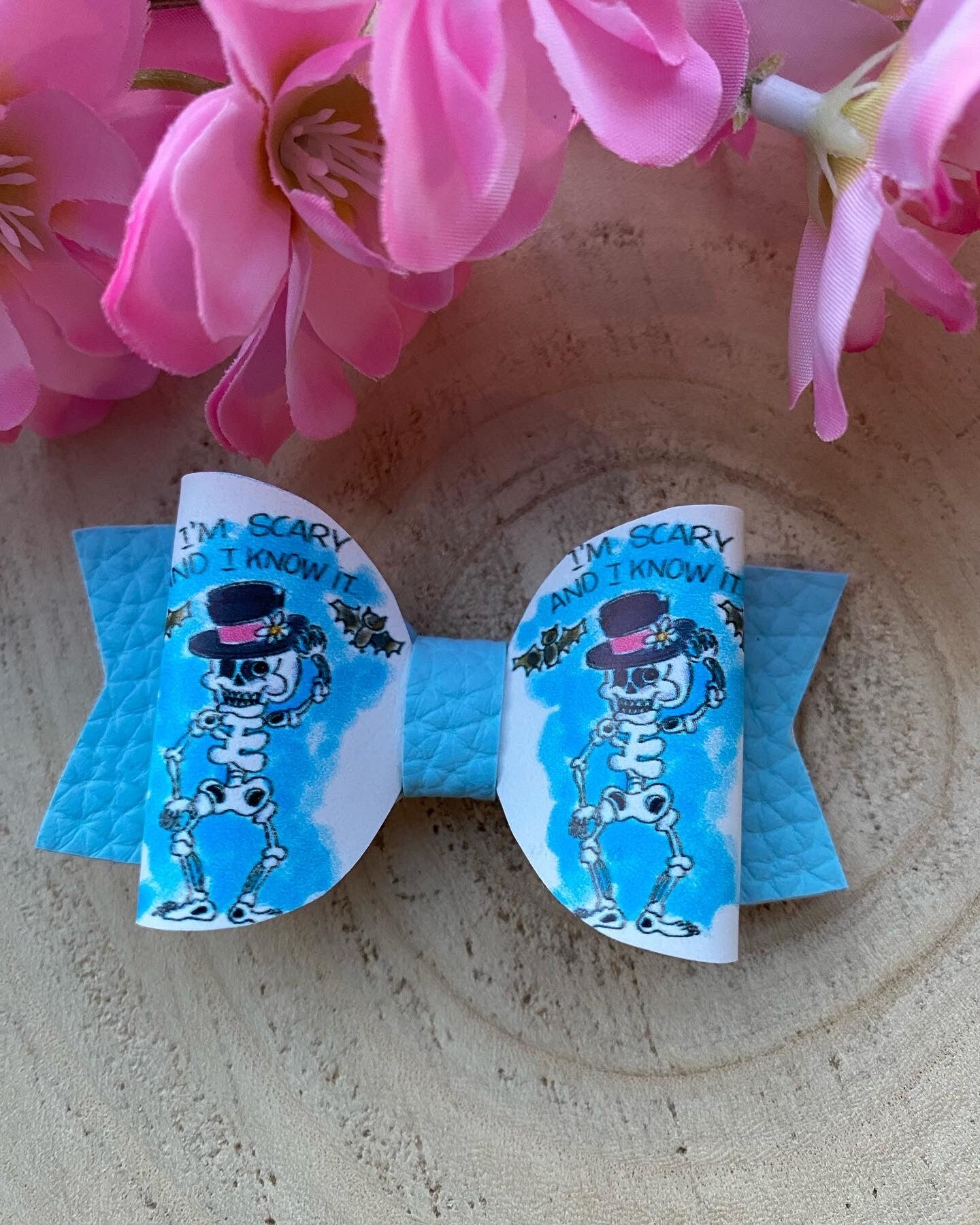 Halloween blauw met gekleurde lichtjes