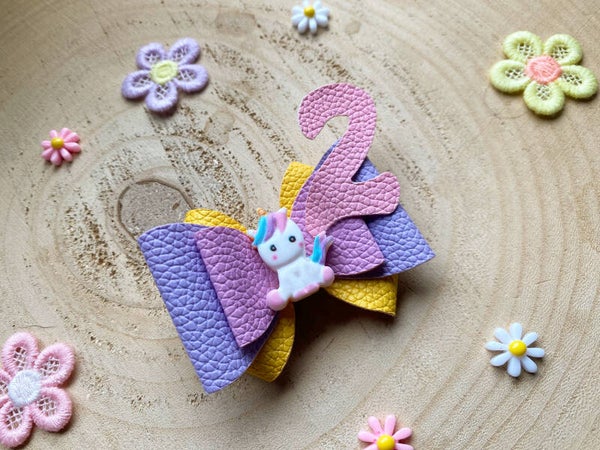 Pastel kleurtjes strik verjaardag