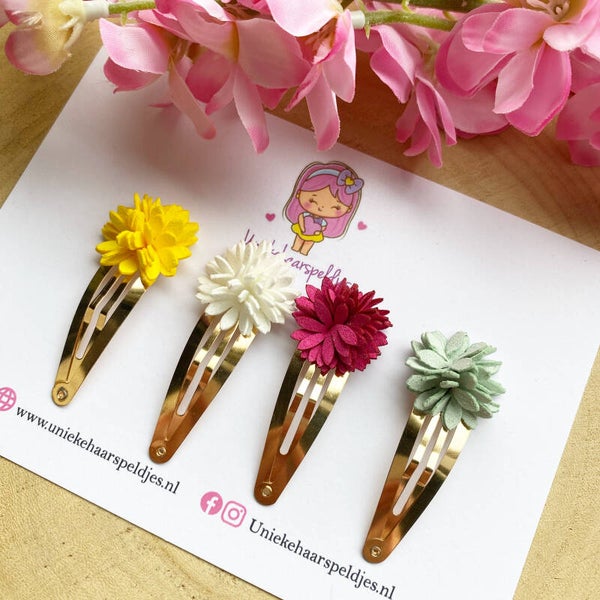 Mooie speldjes met bloemetjes