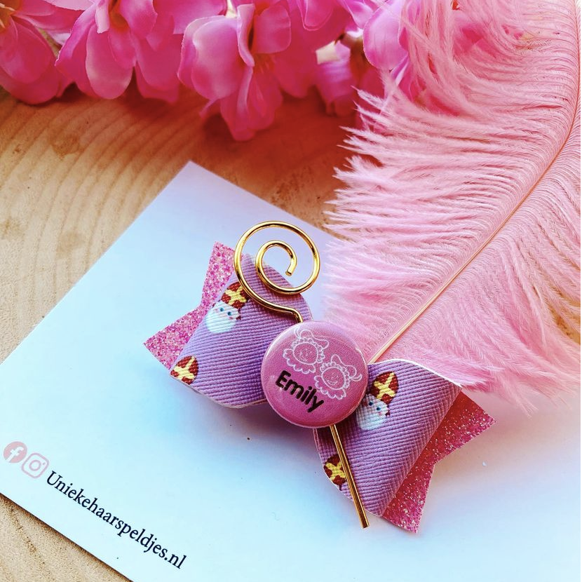 Felroze sint strik met naam